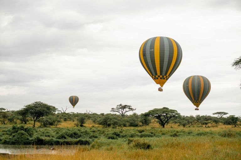 Landscape in Tanzania - natural-environment, hot-air-ballooning
